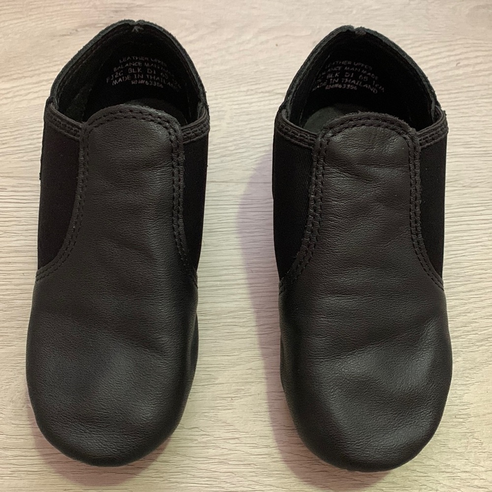 Capezio Childrens E-series Slip-On Jazz Shoes EJ2C black